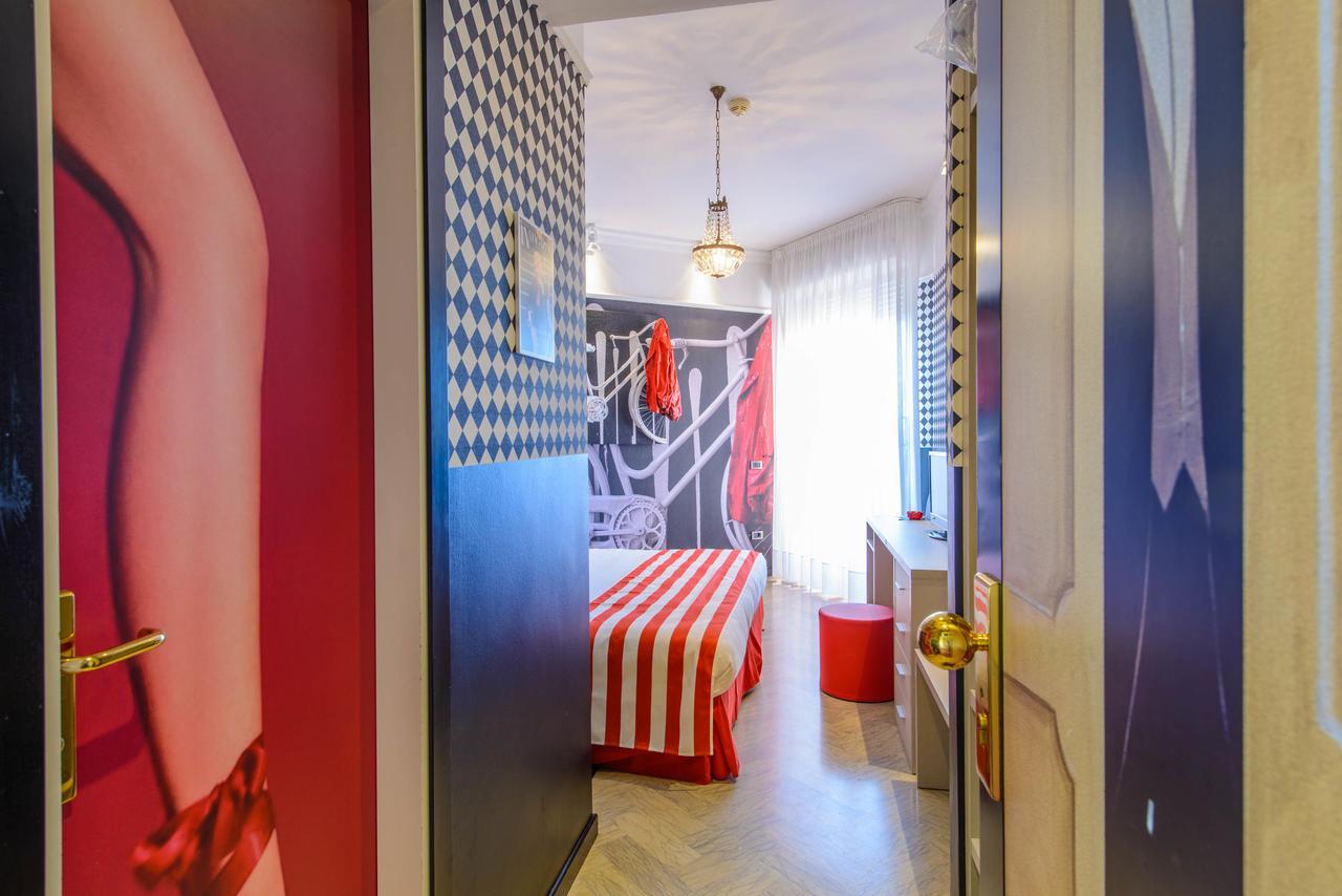 Admiral Art Hotel Rimini Buitenkant foto