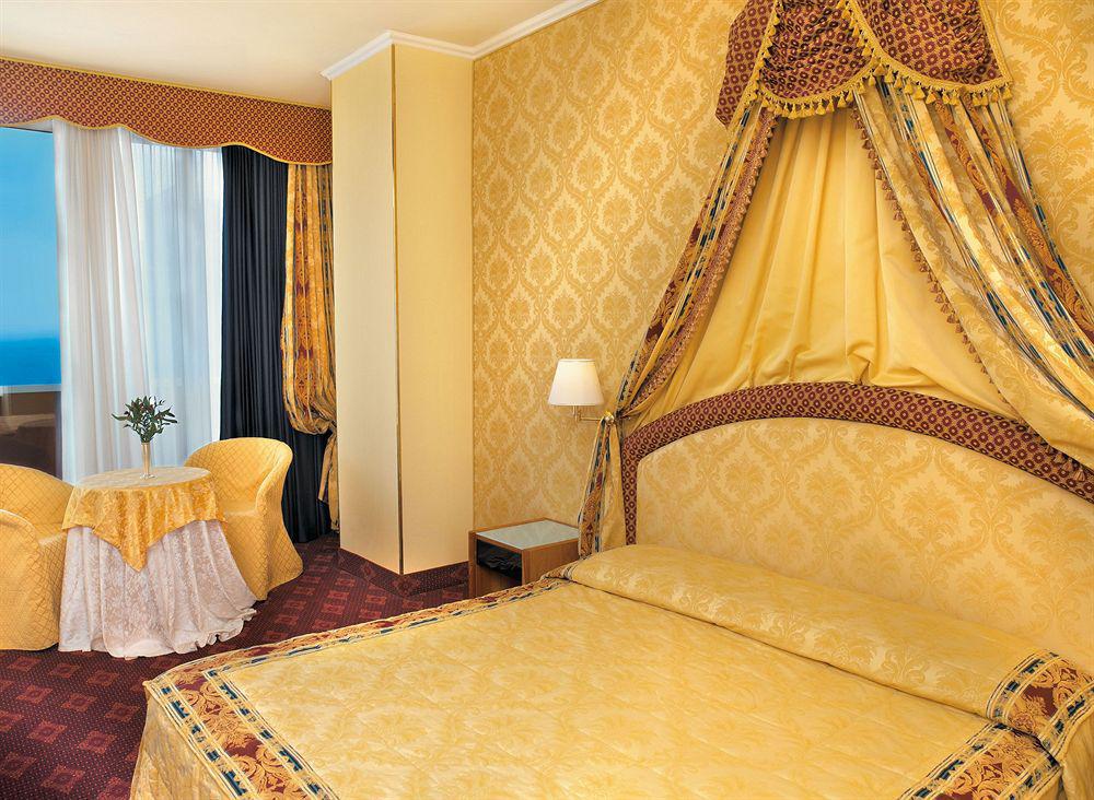 Admiral Art Hotel Rimini Kamer foto